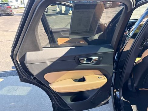 Certified 2025 Volvo XC60 B5 Ultra w/ Protection Package Premier AWD/4WD image 30