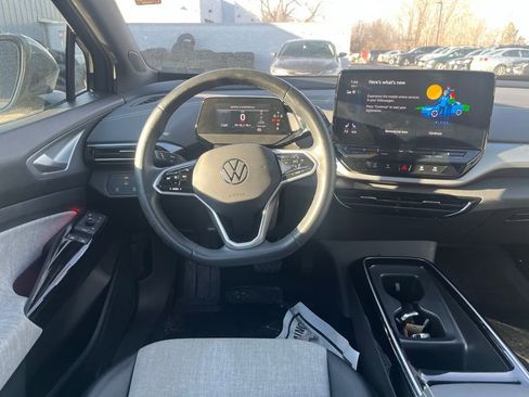 Used 2023 Volkswagen ID.4 Pro image 17