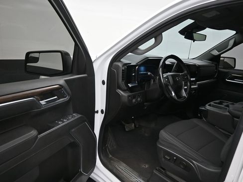 Used 2023 Chevrolet Silverado 1500 RST image 10