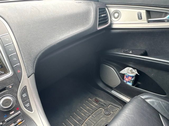 Used 2016 Lincoln MKX Reserve w/ Luxury Package AWD/4WD image 25