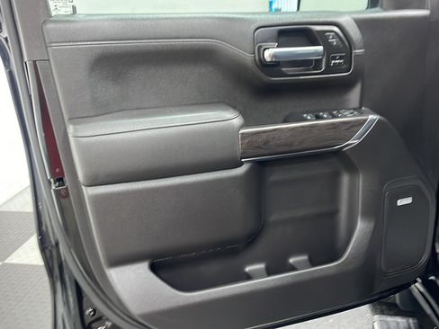 Used 2022 Chevrolet Silverado 1500 LTZ w/ Safety Package II AWD/4WD image 13