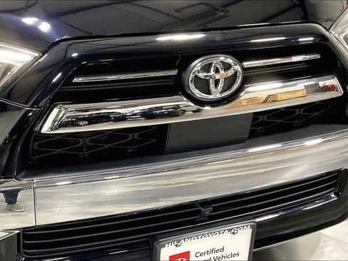 Certified 2024 Toyota 4Runner Limited image 32