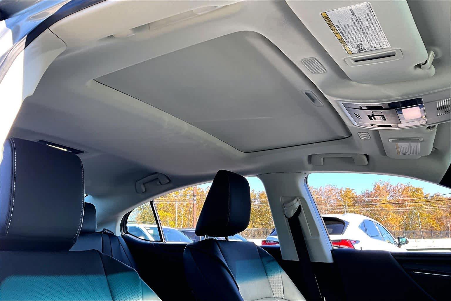 Used 2024 Lexus ES 350 w/ Premium Package FWD image 27