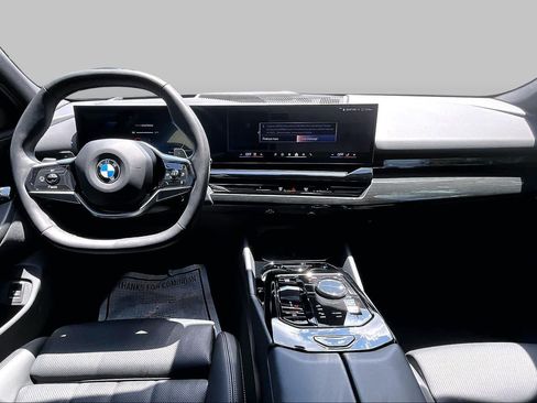 Used 2024 BMW 530i w/ Premium Package RWD image 16