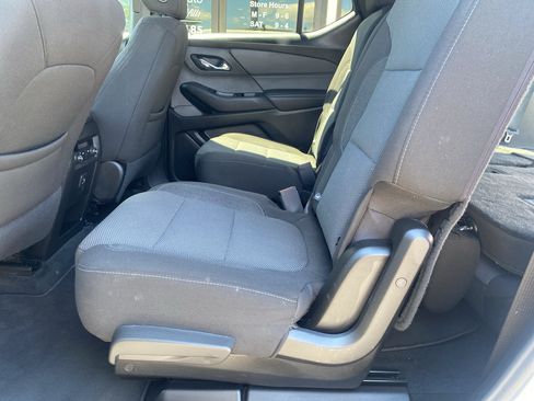 Used 2023 Chevrolet Traverse LT AWD/4WD image 13