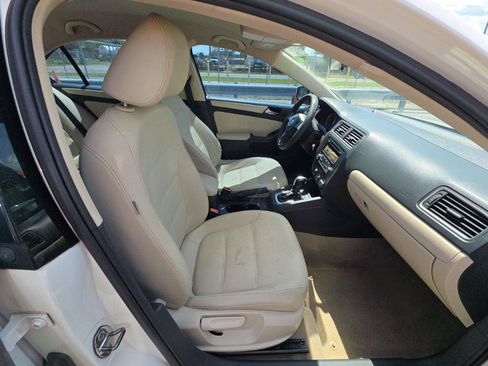 Used 2012 Volkswagen Jetta SE FWD image 7