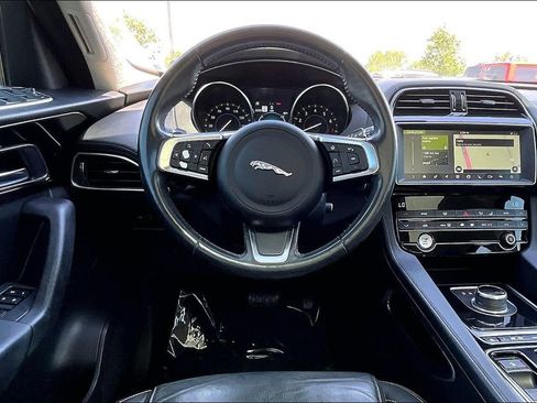 Used 2020 Jaguar F-PACE Prestige AWD/4WD image 10