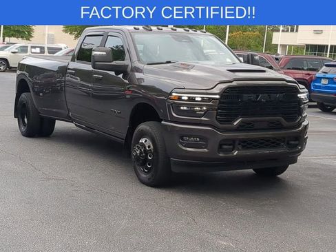 Certified 2025 RAM 3500 Laramie AWD/4WD image 7