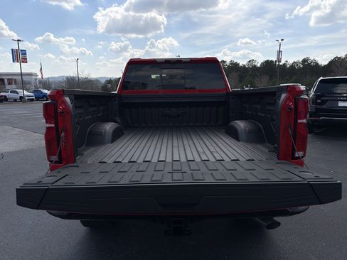 New 2026 Chevrolet Silverado 2500 ZR2 image 18