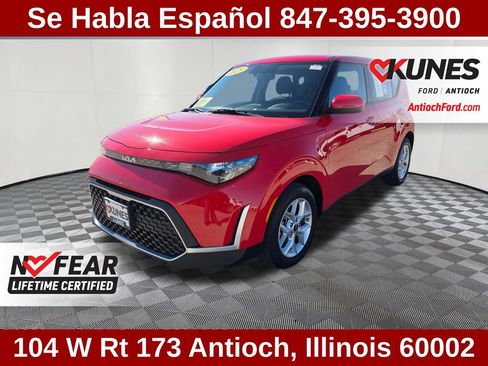 Used 2025 Kia Soul LX w/ LX Technology Package FWD image 4