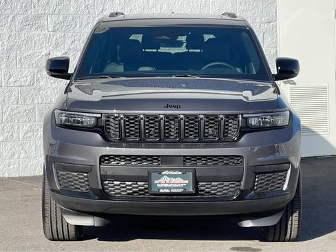 New 2025 Jeep Grand Cherokee L Altitude image 5
