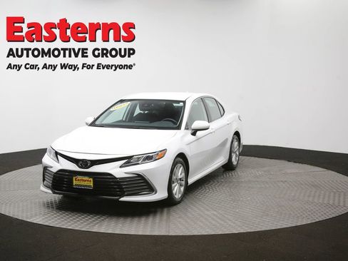 Used 2024 Toyota Camry LE image 92