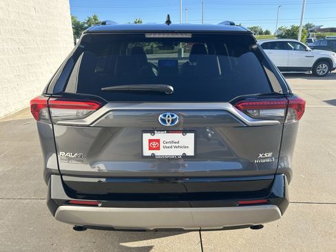 Used 2023 Toyota RAV4 XSE AWD/4WD image 5