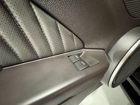 Used 2013 Ford Mustang Shelby GT500 RWD image 29