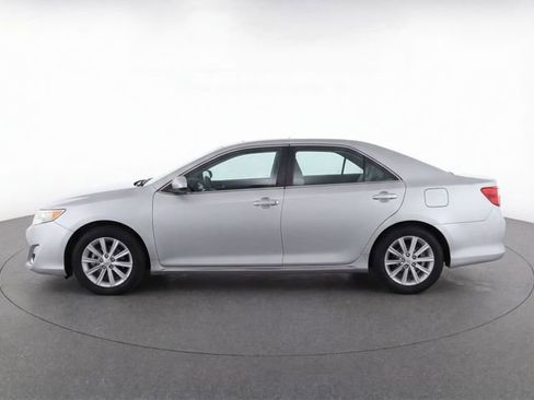 Used 2013 Toyota Camry XLE w/ Leather Pkg image 6