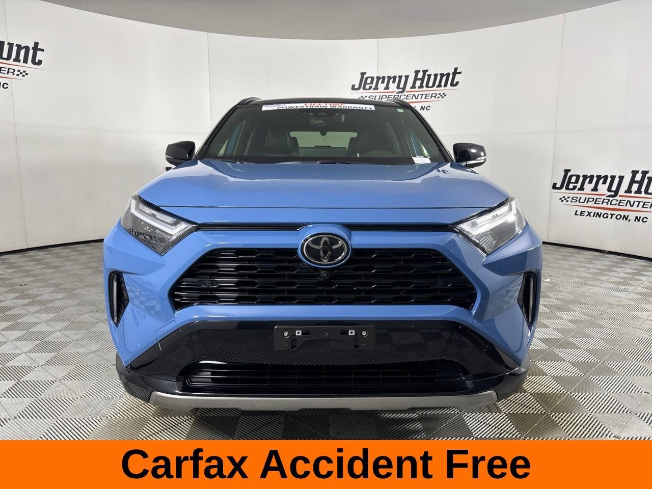 Used 2025 Toyota RAV4 XSE w/ Advanced Technology Package AWD/4WD image 3