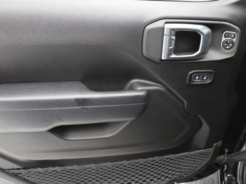 Used 2023 Jeep Wrangler Unlimited w/ Cold Weather Group image 15