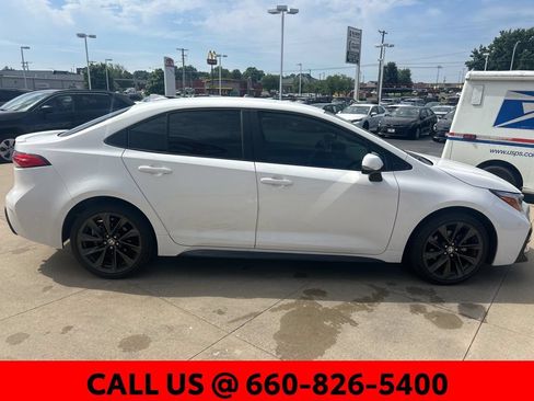 Used 2024 Toyota Corolla SE FWD image 4