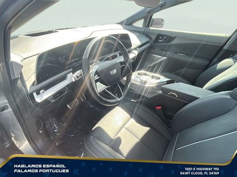 Used 2025 Cadillac Optiq Sport 2 w/ LPO, Floor Liner Package AWD/4WD image 13