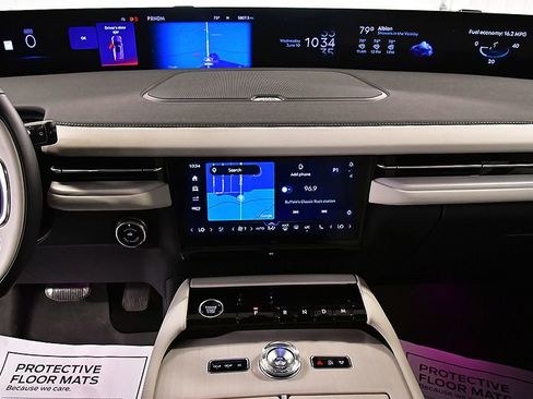 Used 2025 Lincoln Navigator Reserve AWD/4WD image 24