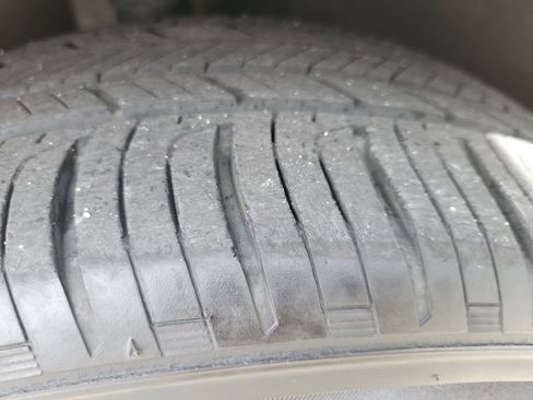 Used 2024 Buick Encore GX Sport Touring image 32