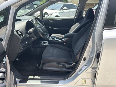 Used 2016 Nissan Leaf SV w/ Premium Package FWD image 22