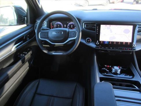 New 2026 Jeep Grand Wagoneer L w/ Premium Group I image 12