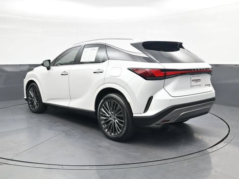Used 2023 Lexus RX 350 w/ Accessory Package (2T) AWD/4WD image 8