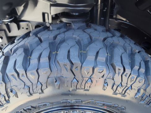 Used 2022 Jeep Gladiator Sport image 30