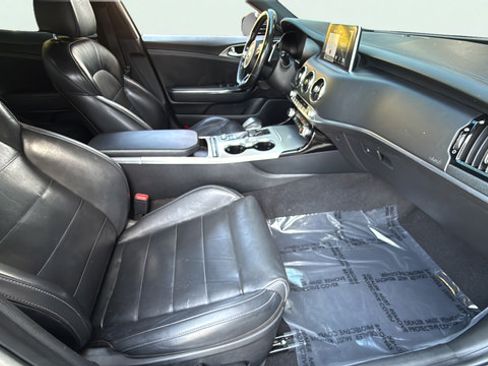 Used 2021 Kia Stinger GT2 RWD image 22
