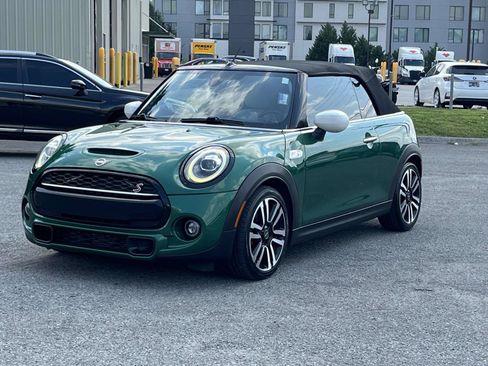 Used 2021 MINI Cooper S FWD image 3