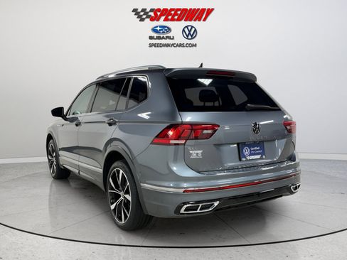Certified 2022 Volkswagen Tiguan SEL R-Line image 5