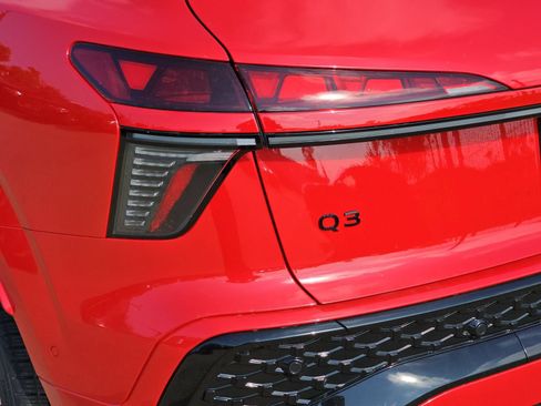 New 2026 Audi Q3 quattro 2.0T AWD/4WD image 37
