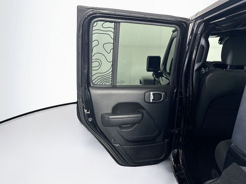 Used 2024 Jeep Wrangler Unlimited AWD/4WD image 26