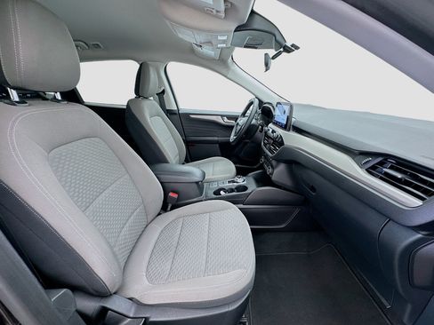 Used 2021 Ford Escape SE w/ SE Sport Appearance Package FWD image 19