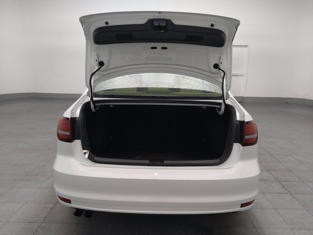 Used 2016 Volkswagen Jetta SEL w/ Lighting Package FWD image 29
