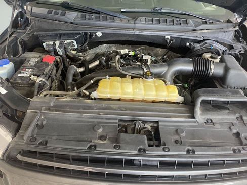 Used 2019 Ford F150 XLT w/ Equipment Group 302A Luxury AWD/4WD image 12