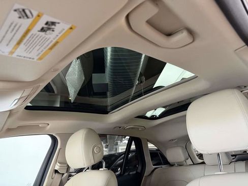 Certified 2022 Mercedes-Benz GLC 300 4MATIC image 19