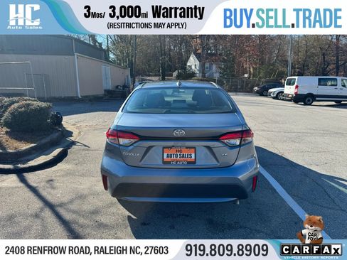 Used 2021 Toyota Corolla LE image 4