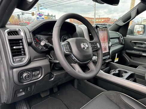 Used 2025 RAM 1500 Laramie image 12