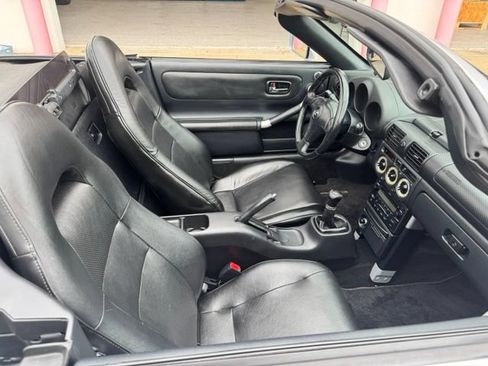 Used 2003 Toyota MR2 RWD image 39