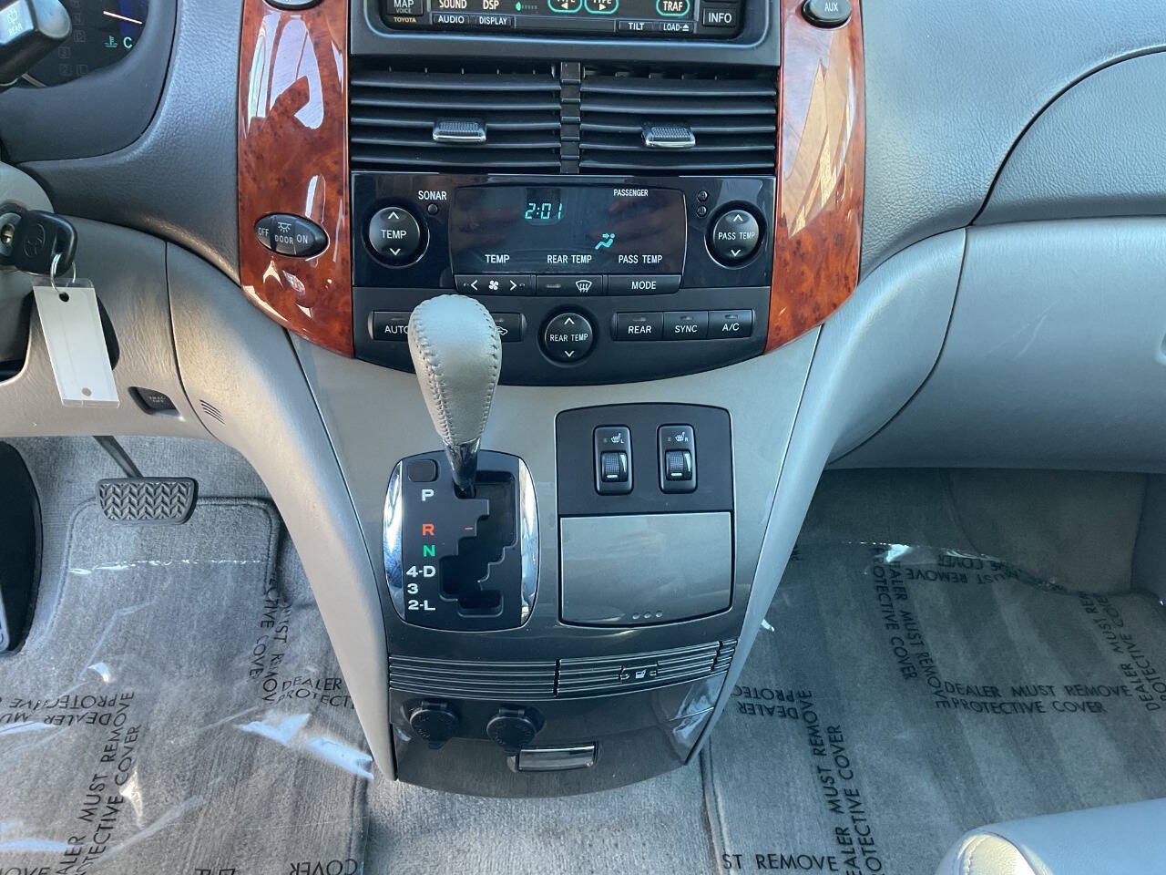 Used 2010 Toyota Sienna XLE w/ Towing Prep Pkg FWD image 23