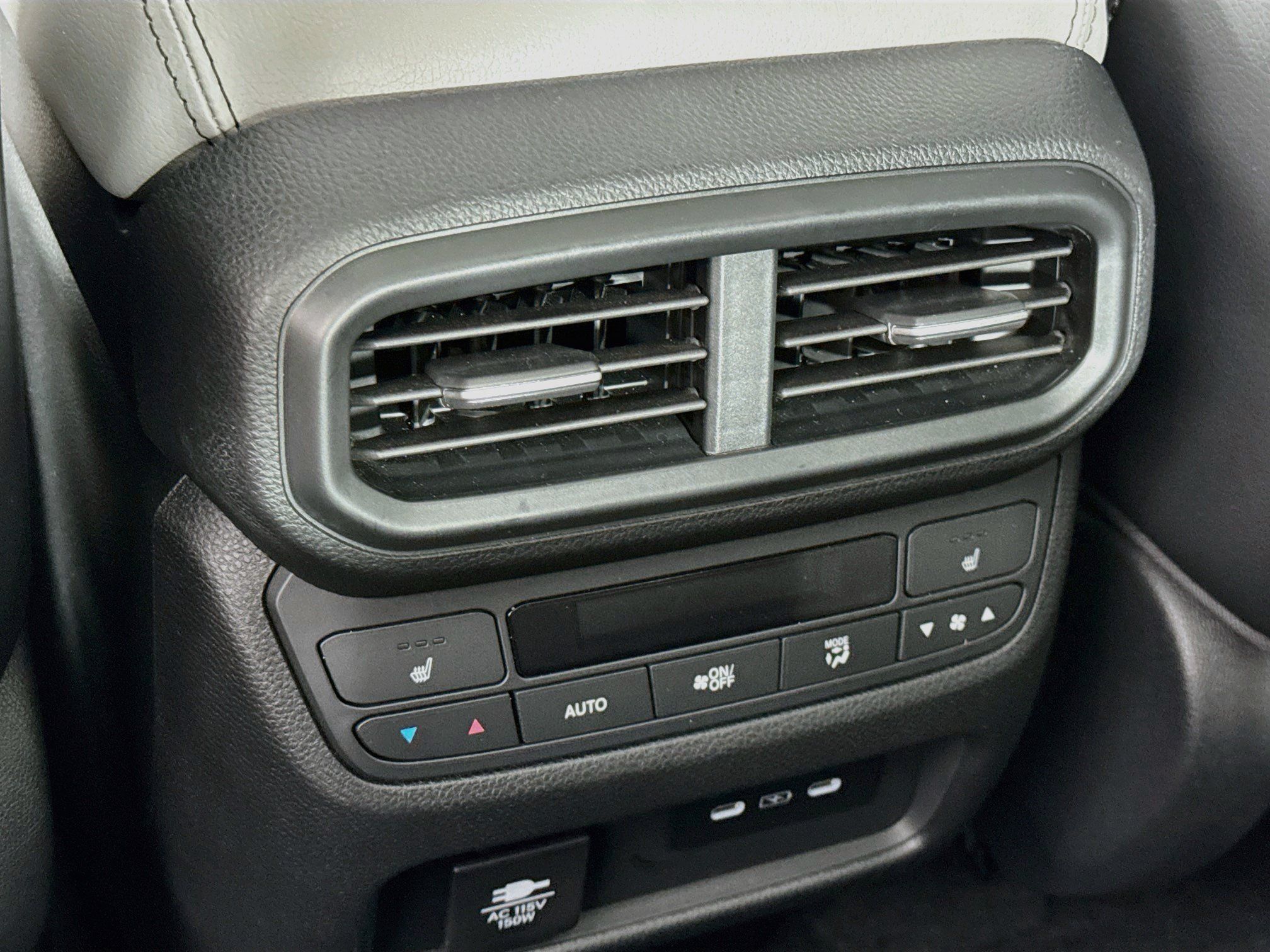 Certified 2024 Honda Pilot Elite image 27