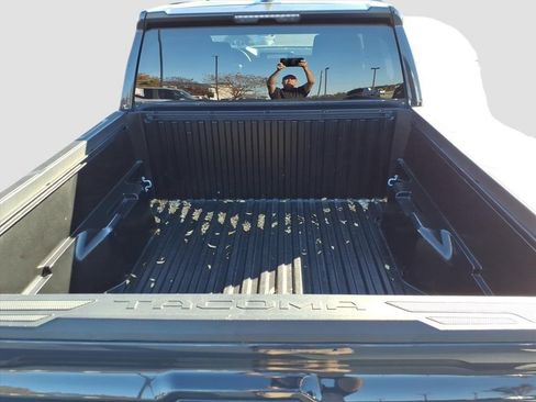 Used 2024 Toyota Tacoma SR5 image 33