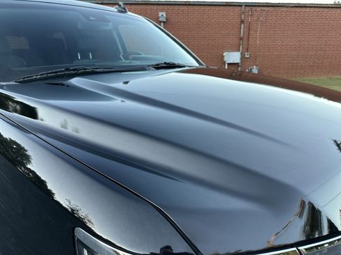 Used 2017 Chevrolet Tahoe LT image 12