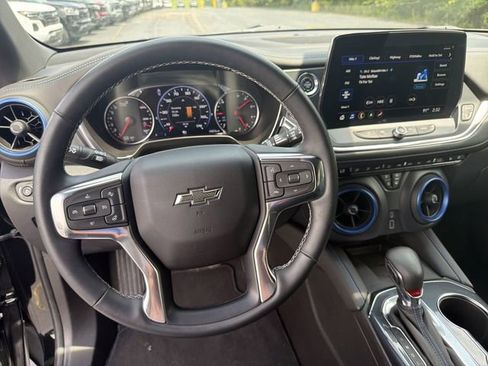 Certified 2024 Chevrolet Blazer RS w/ Driver Confidence II Package FWD image 17