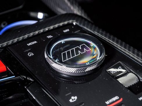 Used 2026 BMW M5 w/ Executive Package image 33