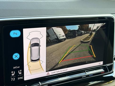 New 2026 Volkswagen Atlas Cross Sport SEL R-Line image 19