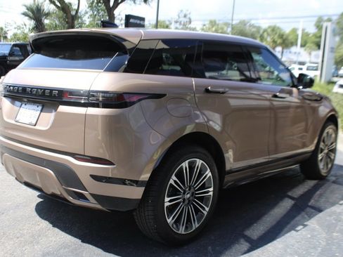 Used 2024 Land Rover Range Rover Evoque Dynamic SE image 7
