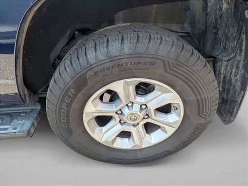 Used 2016 Toyota 4Runner SR5 AWD/4WD image 6